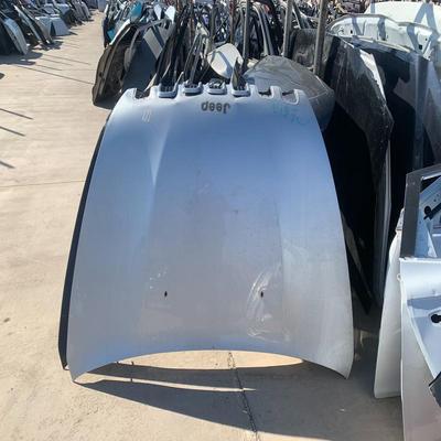 议价Jeep，自由光，2016款，机盖，轻伤图上可见，可修复