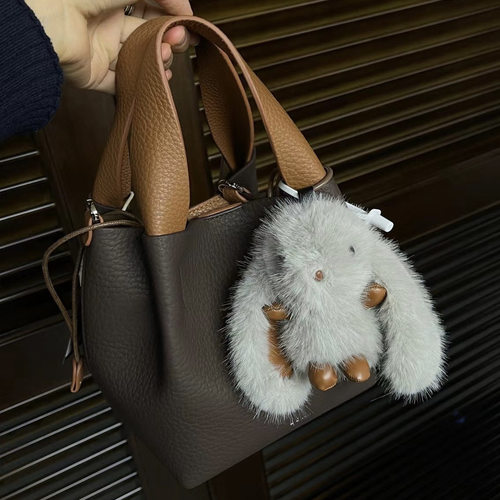 荔枝纹牛皮托特包毛绒挂件大容量