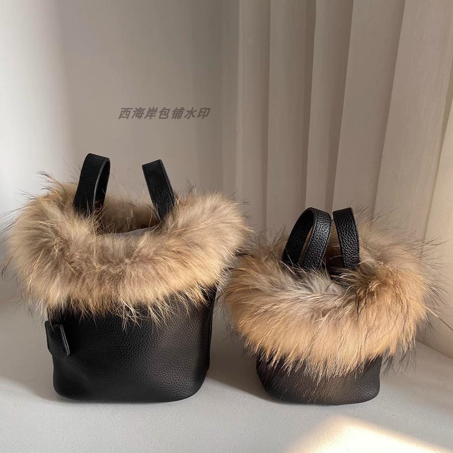 荔枝纹真皮草貂子毛水桶包大容量韩版毛毛包秋冬手提斜挎包高级感