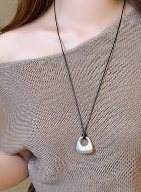 银色磨砂包包皮绳长款项链女感轻奢小众毛衣链简约时尚配饰品