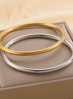 钛钢手镯 圆形光面素圈不锈钢镯子女生感 时尚简约开口手环