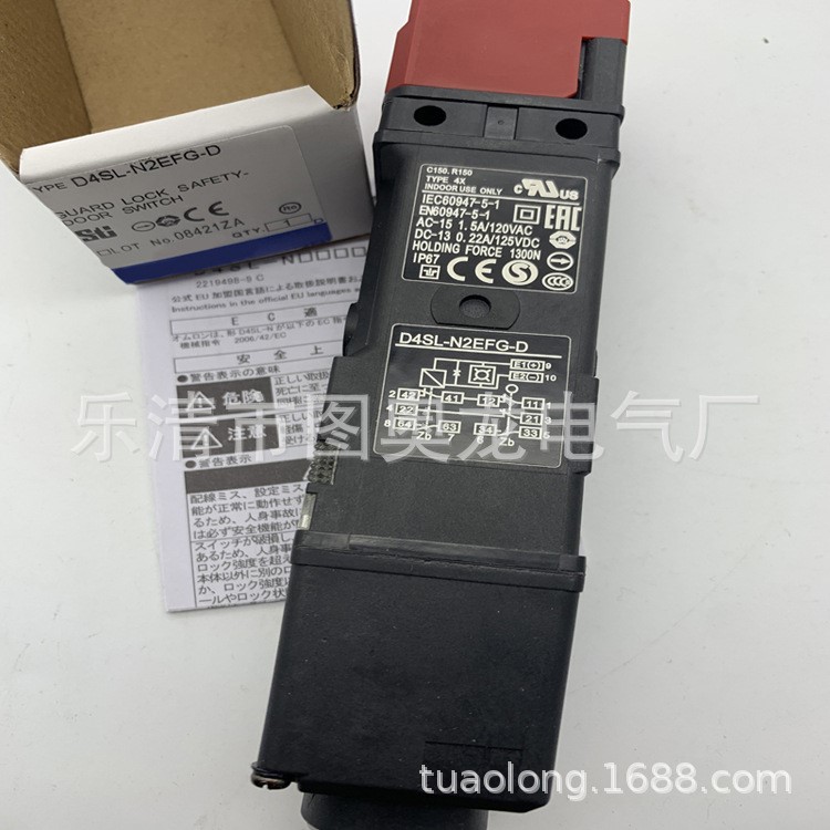 全新实物拍摄D4SL-N2SFG/N2TFG/N2UFG/N2VFG/N2RDA-N安全门开关