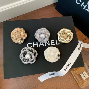 爱丁堡秋天 贵贵山茶花胸花胸针女小香风轻奢高级感大衣别针配饰