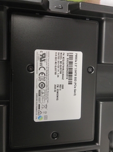 3.84tb pm983a 接近全新 现货70个