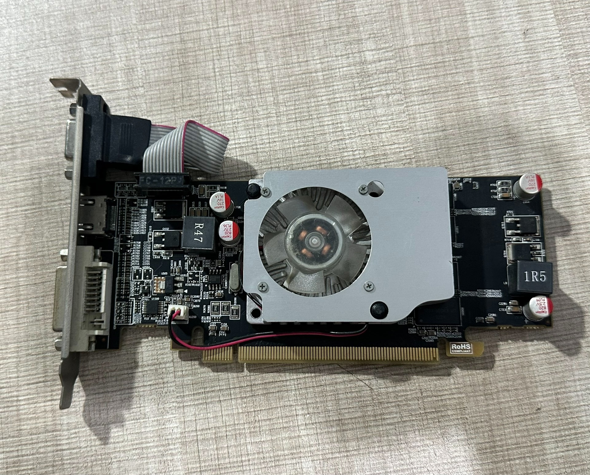 AMD HD7450 2G显卡D3 性能完好 成色漂亮 全接