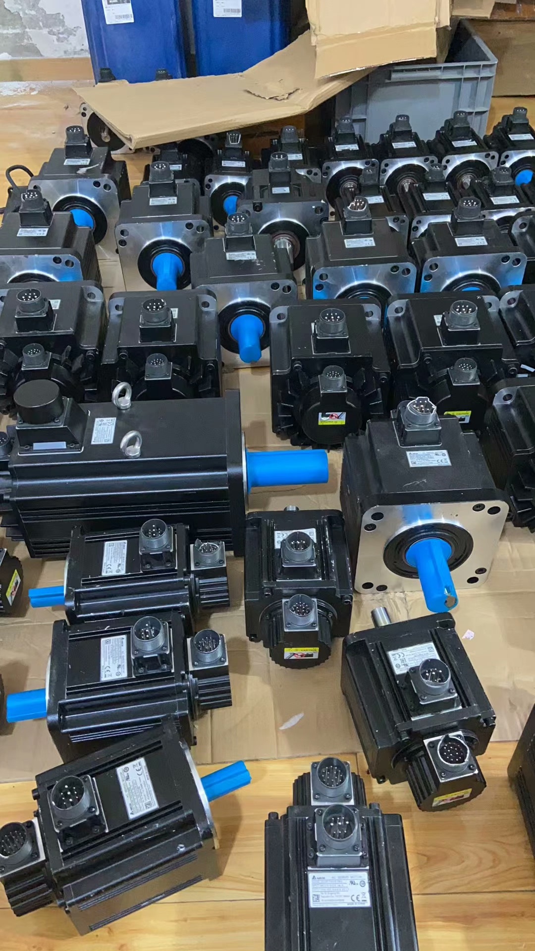 台达ECMC-EW1830RS成色漂亮，实物图确认发货，快点