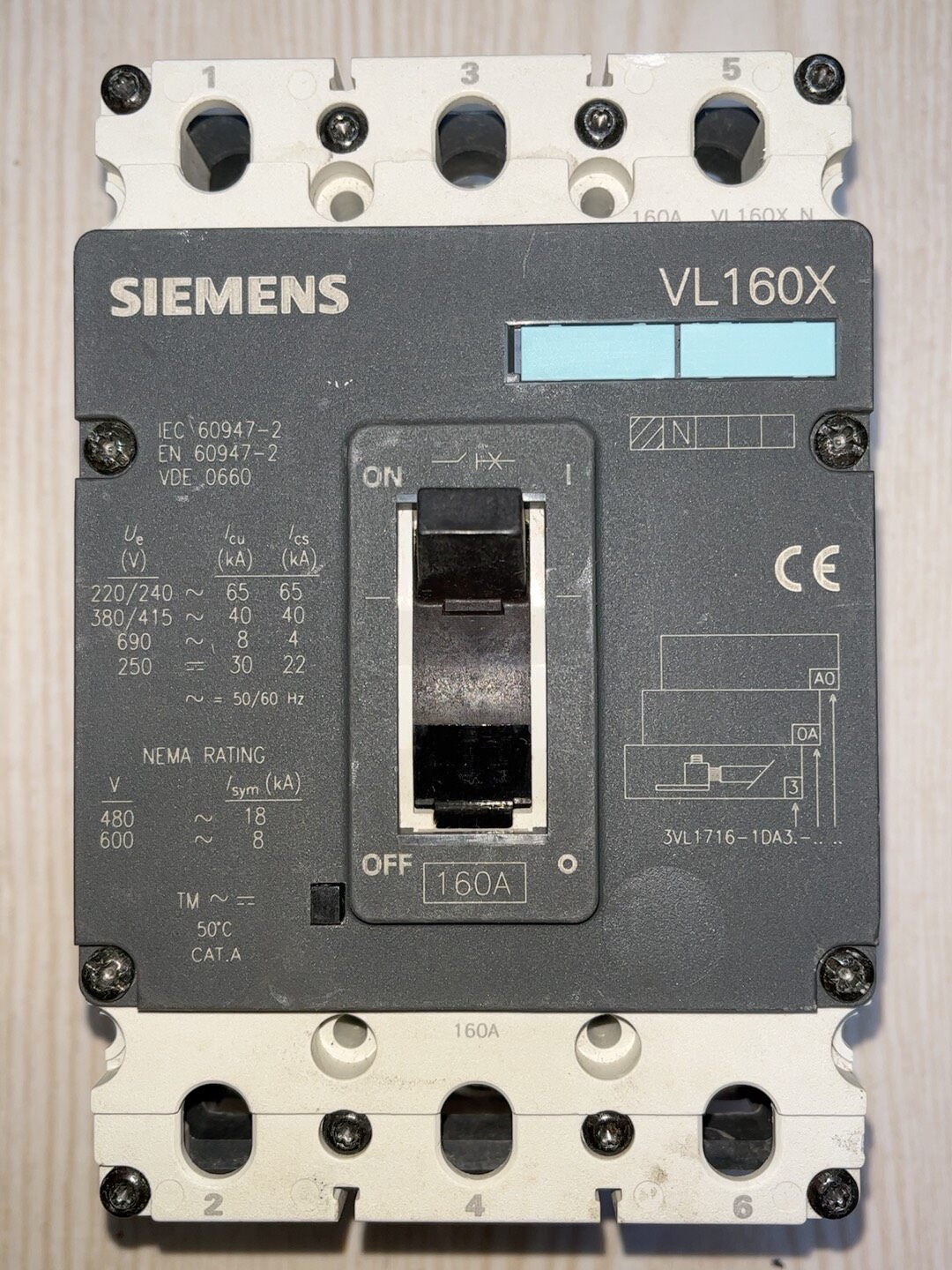 西门子 空气开关 3p 型号:vl160x 160a,成色九