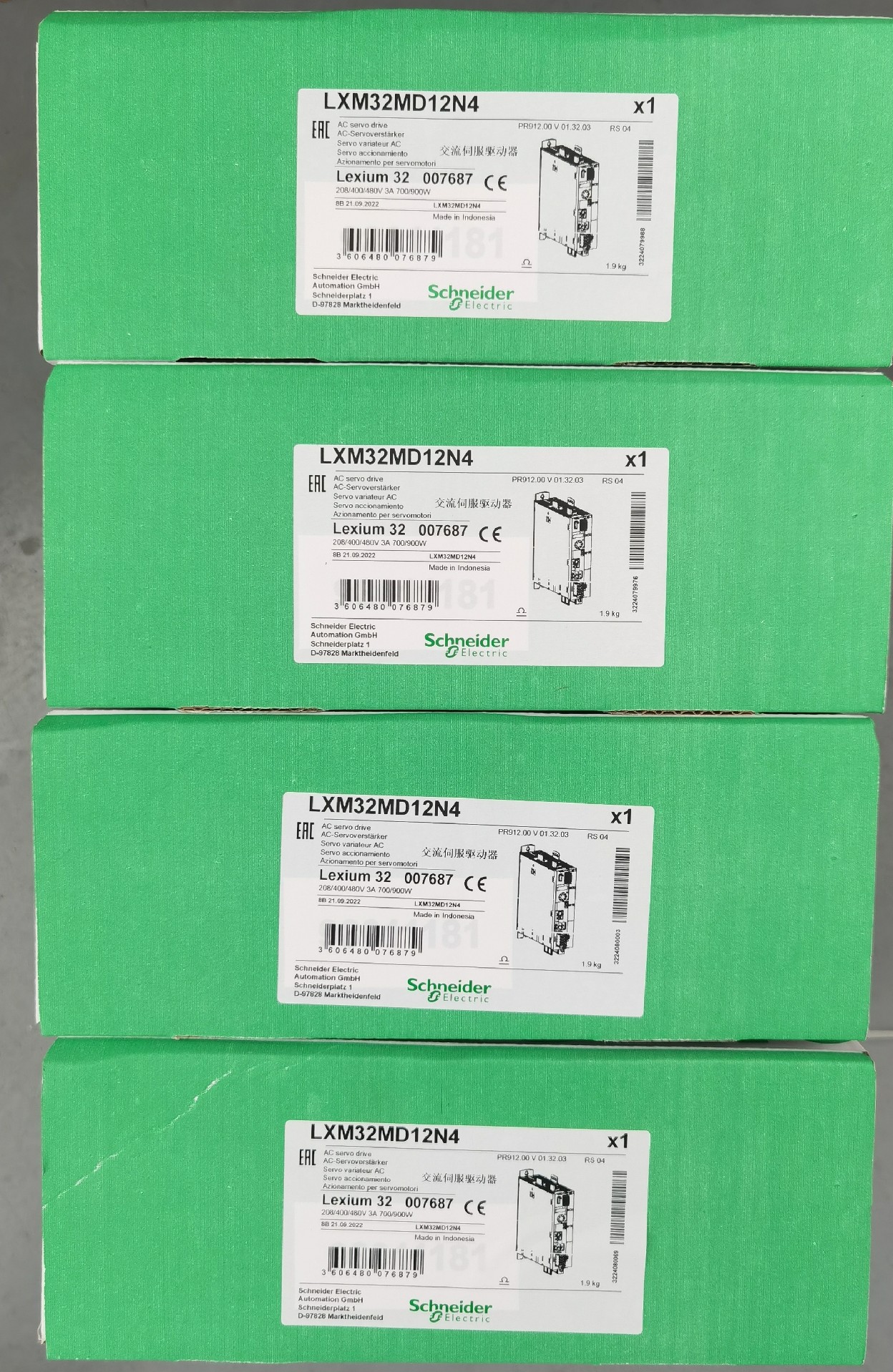 施耐德32系列伺服驱动器 LXM32MD12N4