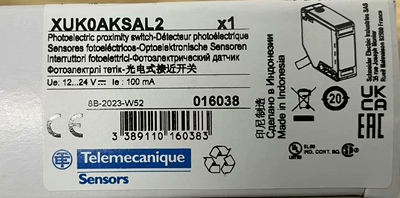 施耐德光电式接近开关 XUK0AKSAL2 电压24V 全新