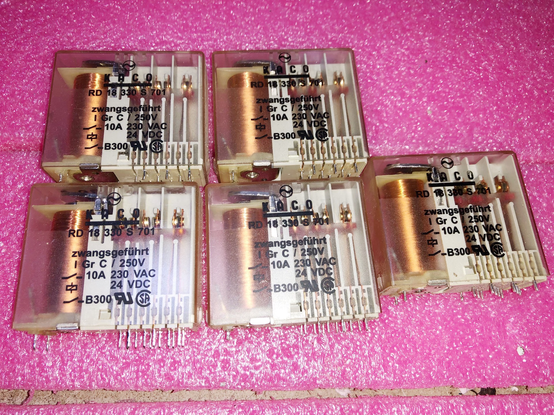 拆板安全继电器RD 18 330 S 701 24VDC测试