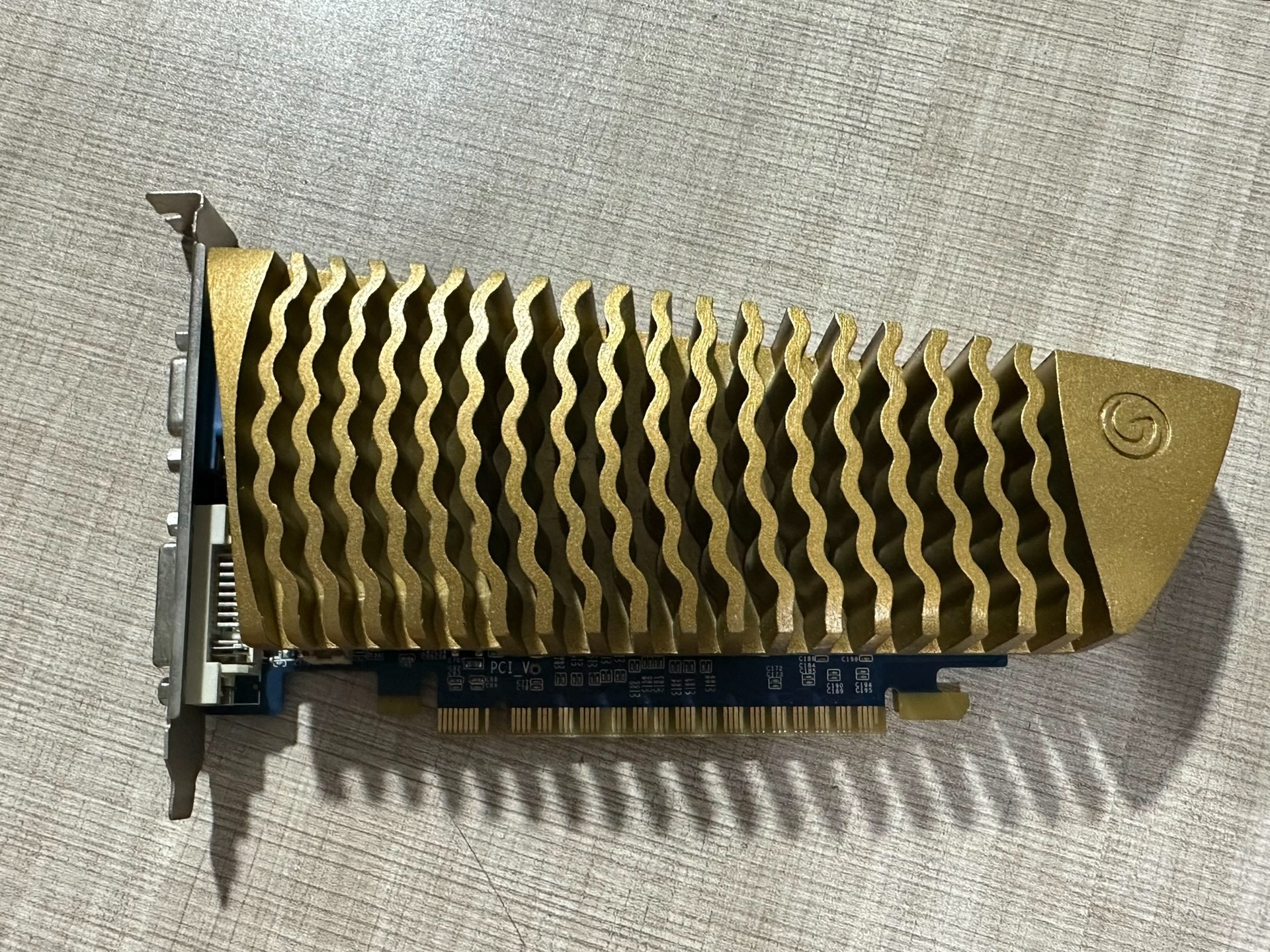 影驰gt610 2g冰鳞显卡D3 性能完好 成色漂亮！无风扇