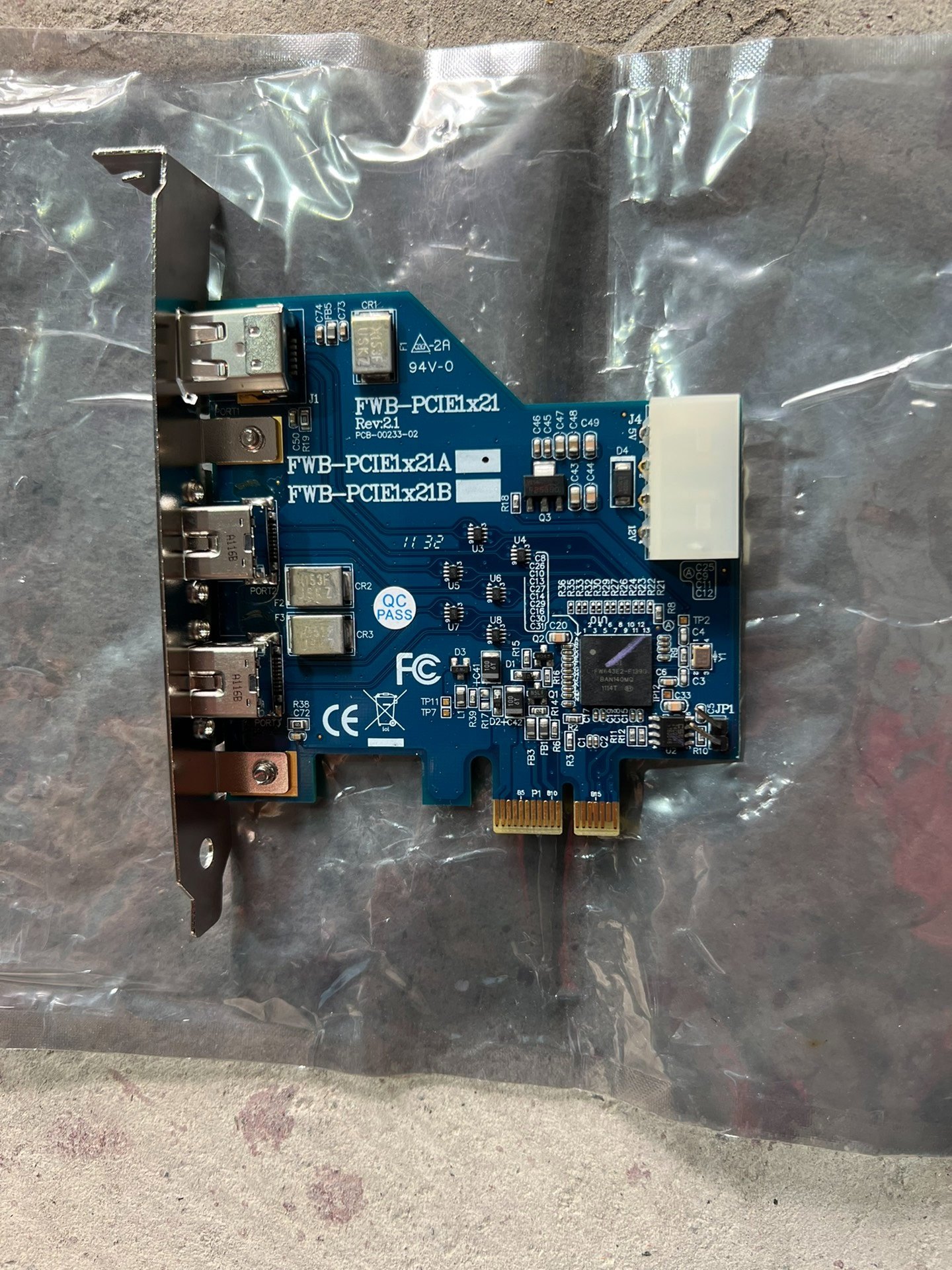 台湾IOI FWB-PCIE1X21A 1394B采集卡 8