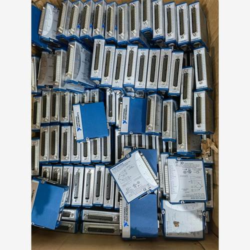 NI CRIO-9038  NI 9144 NI 9205议价