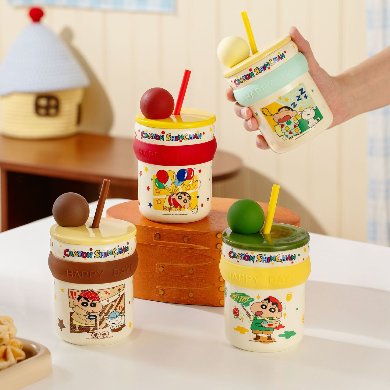 可爱蜡笔小新陶瓷马克杯高颜值带盖水杯送女生生日礼物闺蜜伴手礼