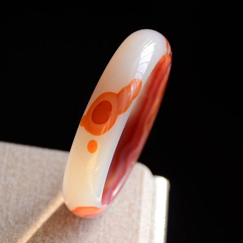 一片冰心在玉壶奇石中奇美玉镯