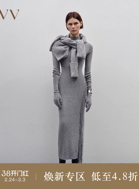 OVVOutlet秋冬新款女装双色纱线半高领流苏装饰针织长袖连衣裙