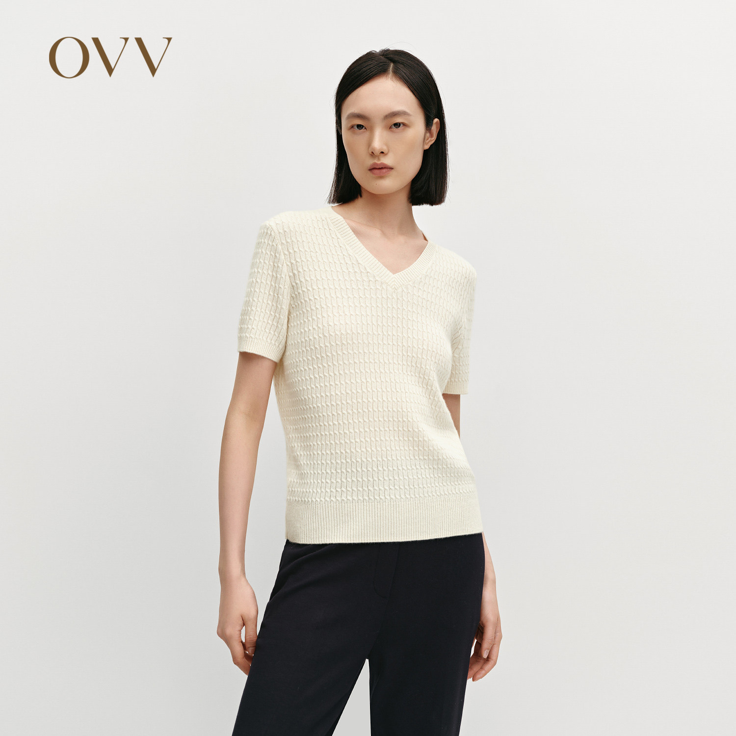 OVVOutlet秋冬热卖女装复古立体绞花短袖V领康赛妮羊绒衫