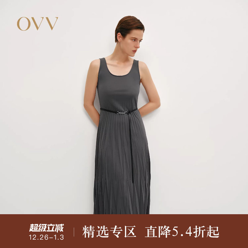 OVVOutlet秋冬热卖女装时髦圆领设计感百褶下摆吊带连衣裙