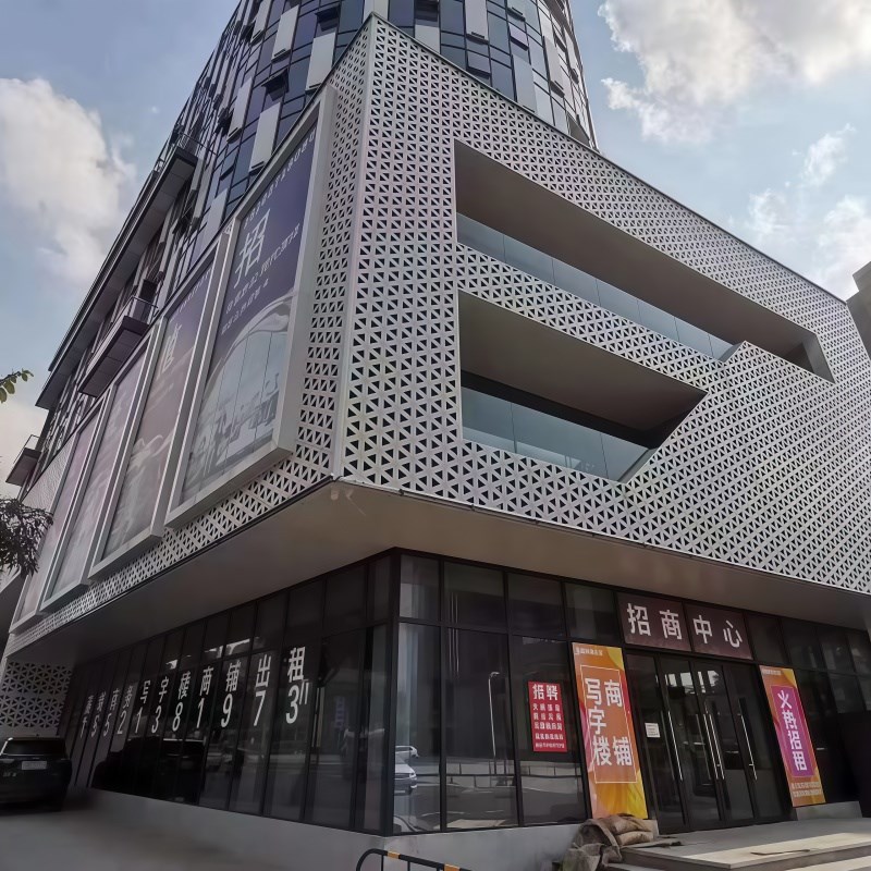 酒店门头招牌g雕花铝单板冲孔圆型弧型铝单板室外氟碳烤漆铝单板