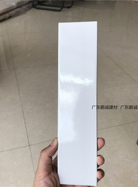 外墙瓷砖 亮光白色条砖60240 50200老式砖  釉面砖外墙修补砖