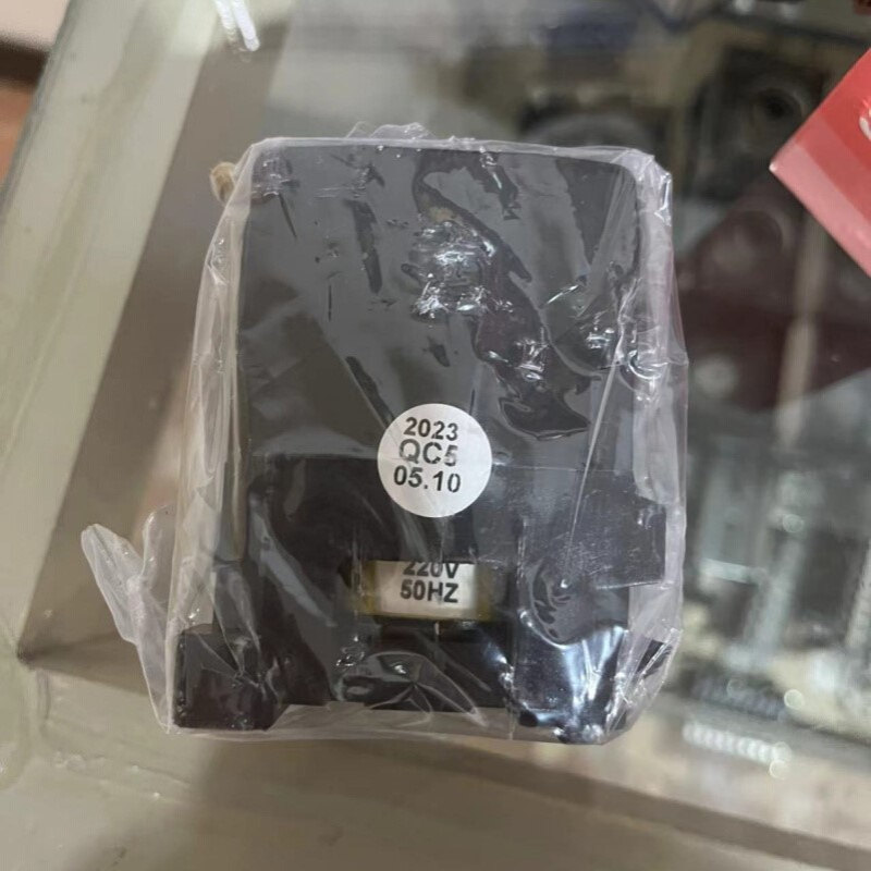 台湾贺电交流接触器S-C21 AC220V 50HZ 2A2B