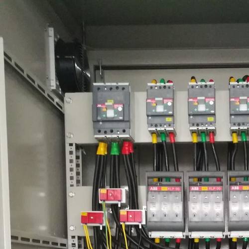 ABB断路器XT2L 160 Ekip Dip LS/I R25 P MP 3P;2TFH100731R1001