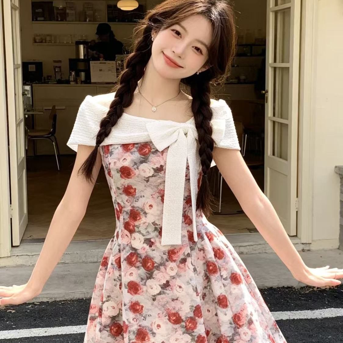 甜美小清新一字肩蝴蝶结碎花连衣裙夏季新款收腰显瘦蓬蓬裙生日裙