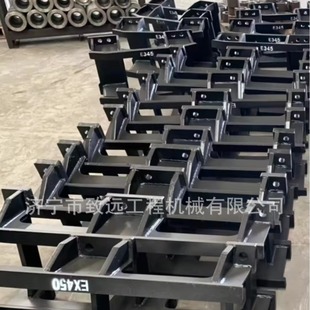 330 350 500引导轮前叉 260 护链器 480 270 460 SK挖机250 380