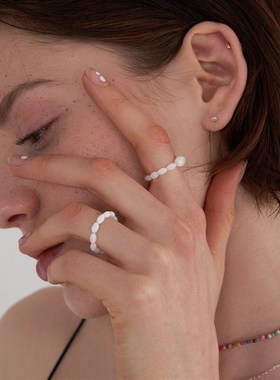 N/L 法式优雅极简天然白色贝母戒指女极细米珠食指串珠弹力指环手