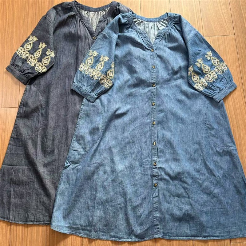 日单重工绣花短袖牛仔连衣裙女2025夏季新款小V领纯棉宽松中长裙