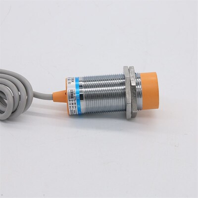 中国沪工CHIIB接近开关传感器LJ30A3-15-Z/BX BY 3线常开m30 J/EZ