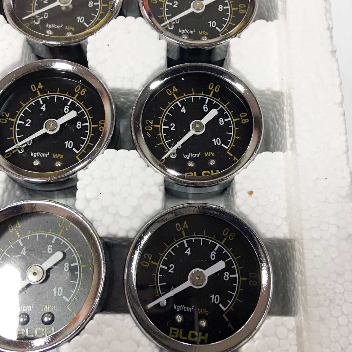 小压力表 Y-40Z轴向气压表1MPA 百灵气动调压阀AR2000-02 真空表