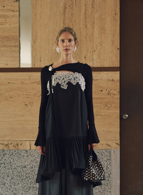 SELAH 25AW黑色蕾丝拼接气质吊带连衣裙S5X219002