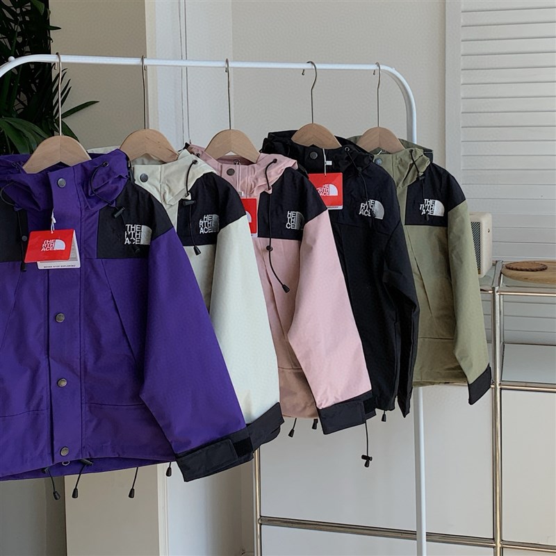 25春秋季儿童户外冲锋衣男童女童防风防水宽松休闲夹克潮风衣外套