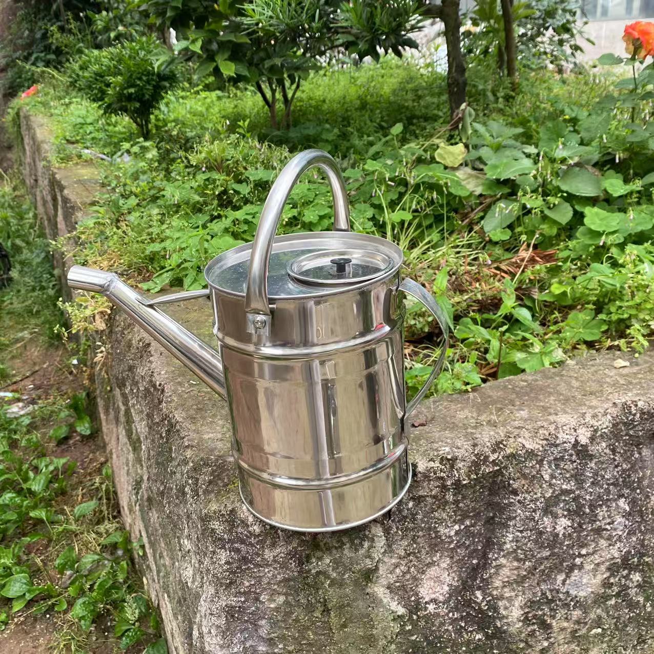 201不锈钢加油桶长嘴手提加油壶6L8L12L柴油桶汽油桶备用油箱带网