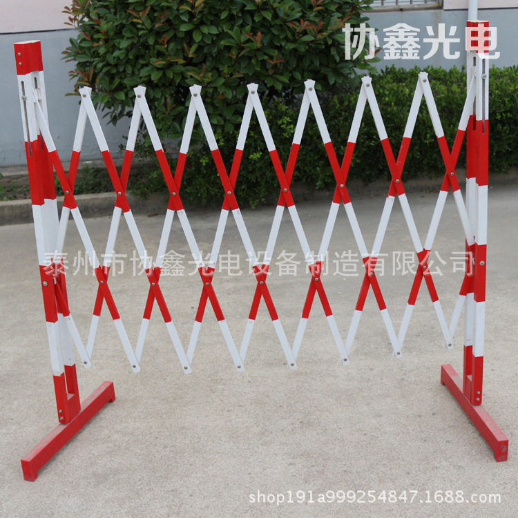 厂家热销收缩式栅栏1.2mx2.5m折叠式护栏可移动管式收缩栅栏