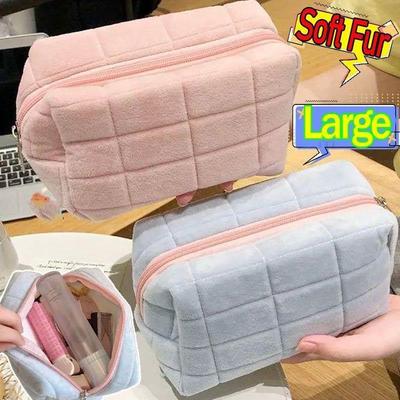 Cute Square Grid Soft Fur Makeup Bag Women Portable Travel