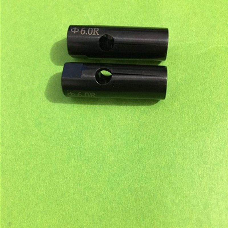 A16中意料夹,M8*1.0右牙全长42mm外径15mm。 - 实物图