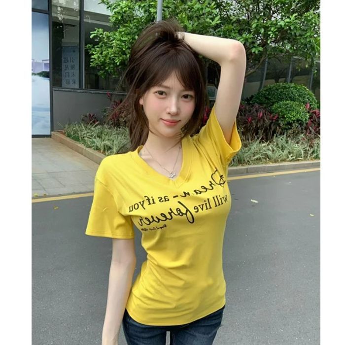 美式辣妹修身显瘦字母印花V领短袖T恤女夏季百搭绝美chic短款上衣