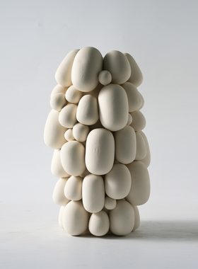 现代简约创意堆积石陶瓷花器镂空刺球摆件样板间售T楼部花瓶装饰