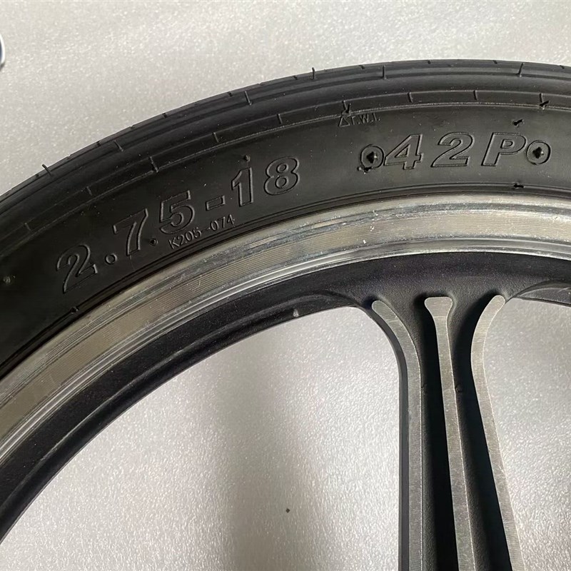 适用铃木小太子摩托车GN125F GwN125-2F HJ125-8E前轮总成连轮胎