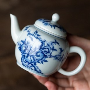 釉中彩青花釉里红茶壶单壶陶瓷复古缠G枝莲小壶球孔过滤中式泡茶