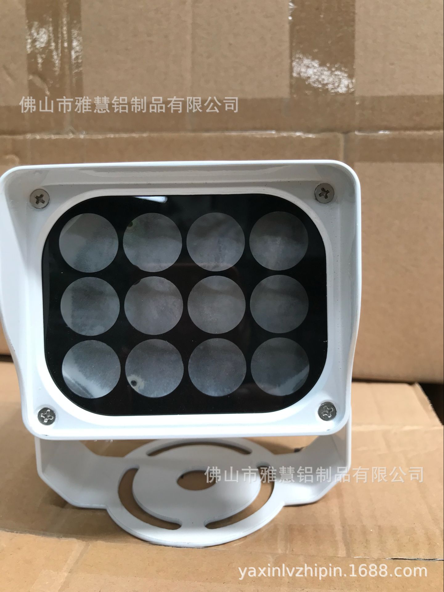 厂家直销供应新款投光灯、智能交通补光灯.广告照明灯外壳配件