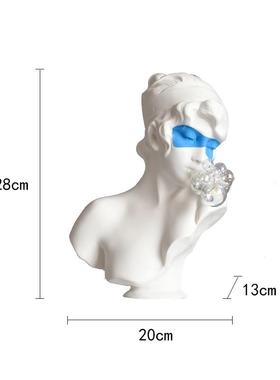 蓝色蒙眼吹泡泡女孩雕塑像大理石底座人物摆件玄关酒柜软装艺术品