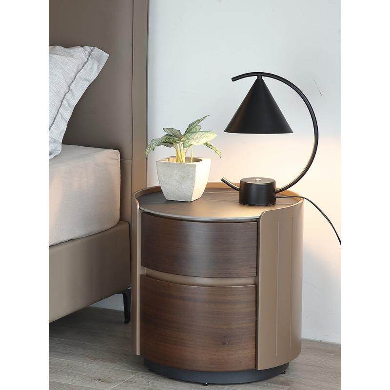 QH2368意式极简床头柜胡桃木简约现代岩板圆形烤漆实木卧室高端床