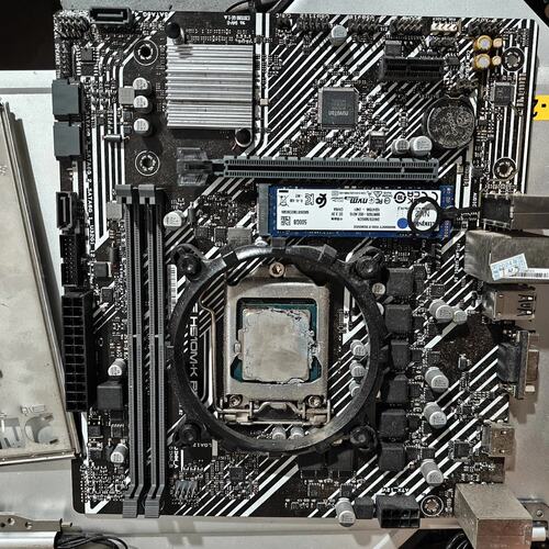 议价华硕H510主板。 Cpu 6405 ，500g固态硬盘，原可维修