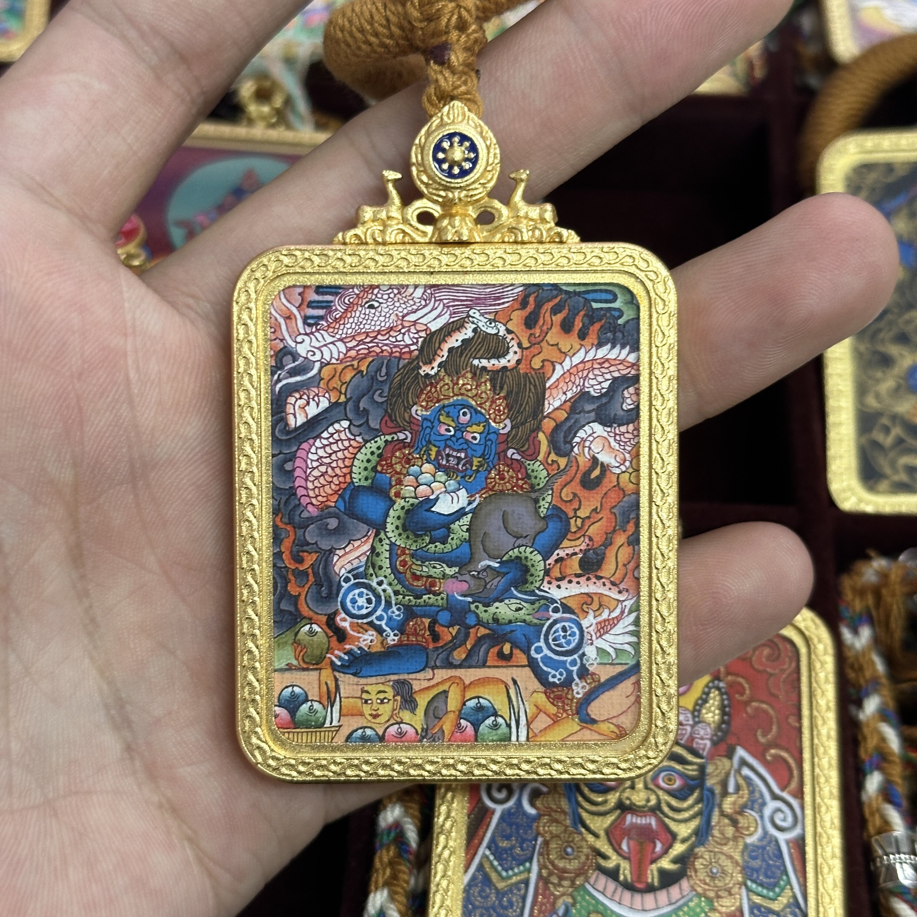 西藏纯手绘唐卡大黑天黑玛哈嘎拉白六臂玛哈嘎拉黑财神吊坠佛牌