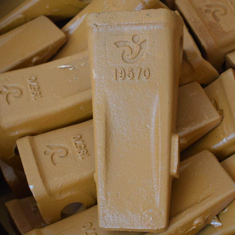 供应PC60平齿PC100牙仔PC200斗齿PC300特尖齿PC400岩石斗齿斗根