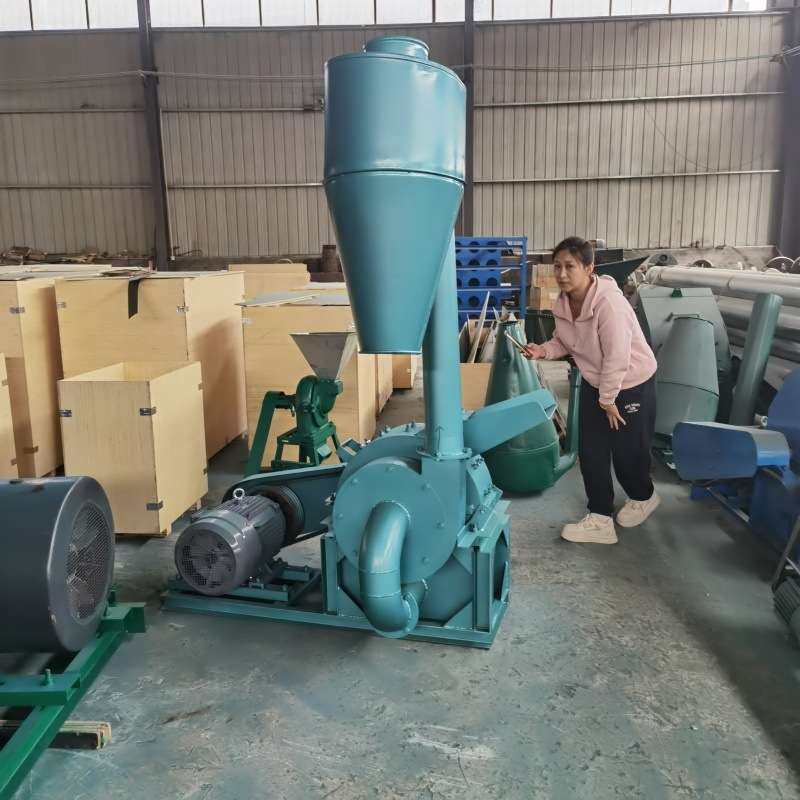 出口柴油机木材粉碎机 移动式园林树枝粉碎机 菇木边角料木屑机