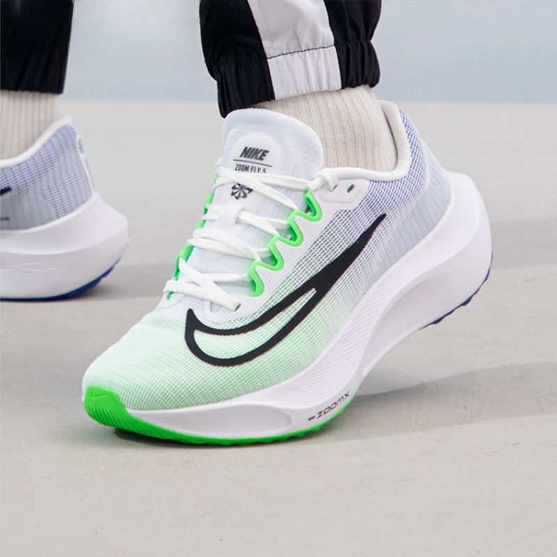 NikeZoomFly5缓震透气跑步鞋